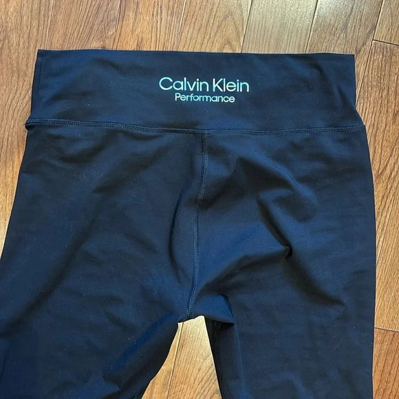 Calvin Klein performance Stretch black fit Flare Leg Yoga Pants Sz L - Picture 8 of 8